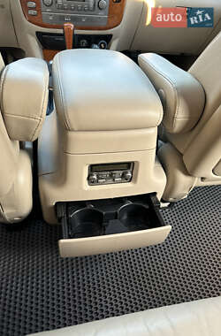 Внедорожник / Кроссовер Lexus LX 2006 в 
