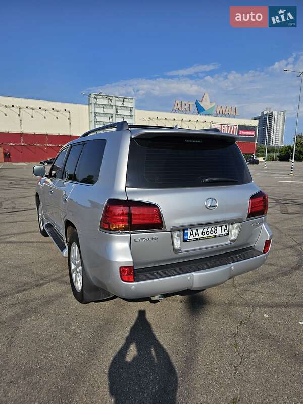 Позашляховик / Кросовер Lexus LX 2008 в Києві