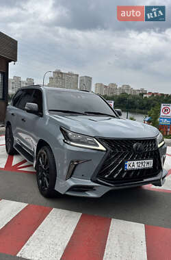 Внедорожник / Кроссовер Lexus LX 2017 в 