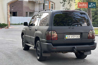Внедорожник / Кроссовер Lexus LX 2000 в 