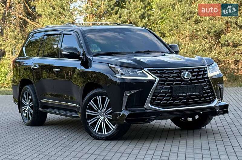 Позашляховик / Кросовер Lexus LX 2016 в Рівному