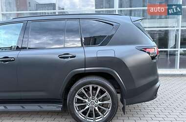 Внедорожник / Кроссовер Lexus LX 2023 в 