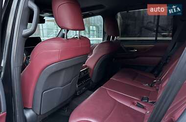 Внедорожник / Кроссовер Lexus LX 2023 в 
