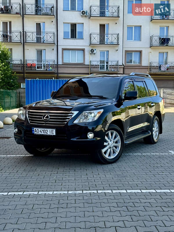 Lexus LX 2008