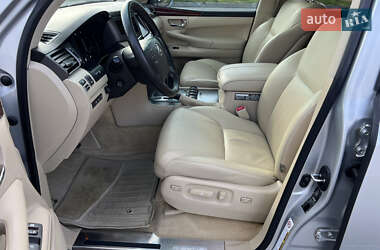 Позашляховик / Кросовер Lexus LX 2010 в 