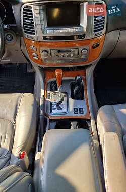 Внедорожник / Кроссовер Lexus LX 2007 в 