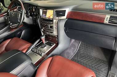 Внедорожник / Кроссовер Lexus LX 2014 в 