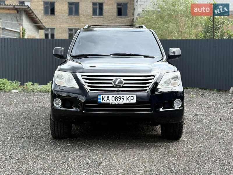 Внедорожник / Кроссовер Lexus LX 2009 в 