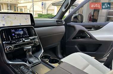 Внедорожник / Кроссовер Lexus LX 2022 в 