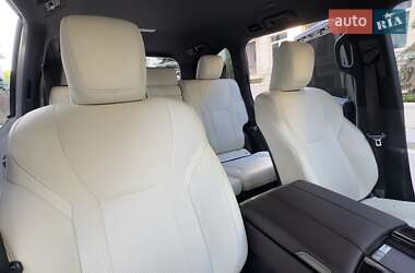 Внедорожник / Кроссовер Lexus LX 2022 в 
