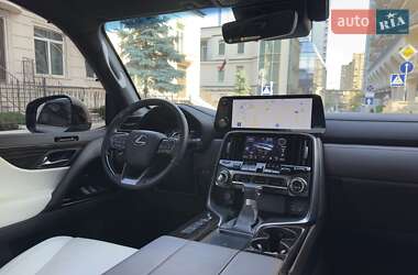 Внедорожник / Кроссовер Lexus LX 2022 в 