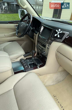 Внедорожник / Кроссовер Lexus LX 2011 в 