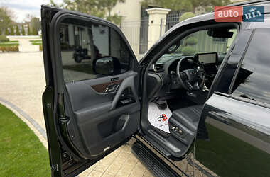 Позашляховик / Кросовер Lexus LX 2023 в 