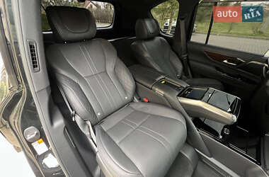 Позашляховик / Кросовер Lexus LX 2023 в 