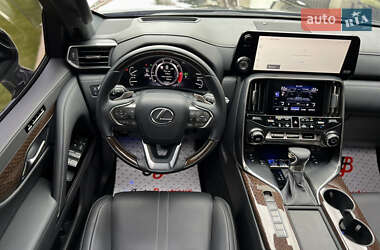 Позашляховик / Кросовер Lexus LX 2023 в 