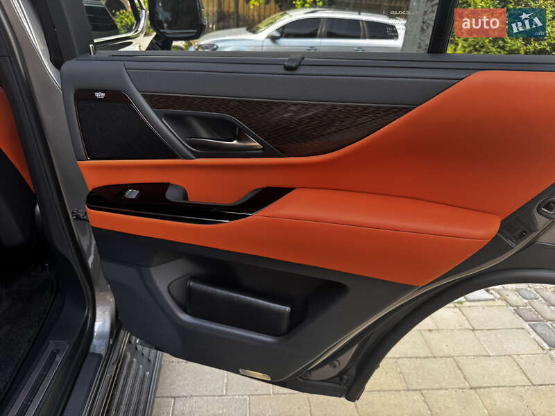 Внедорожник / Кроссовер Lexus LX 2022 в Черновцах