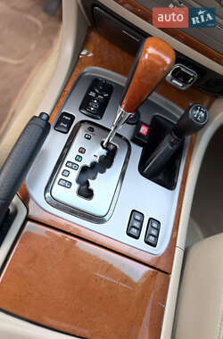 Внедорожник / Кроссовер Lexus LX 2006 в 