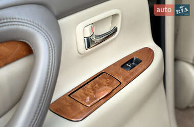 Внедорожник / Кроссовер Lexus LX 2006 в 