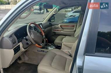Внедорожник / Кроссовер Lexus LX 2004 в 