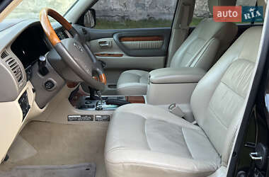 Внедорожник / Кроссовер Lexus LX 2006 в 