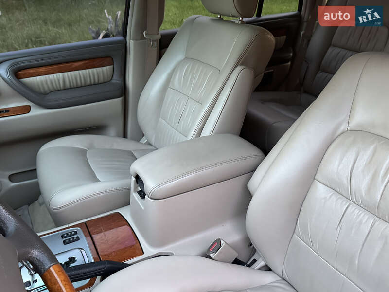 Внедорожник / Кроссовер Lexus LX 2006 в Тульчине
