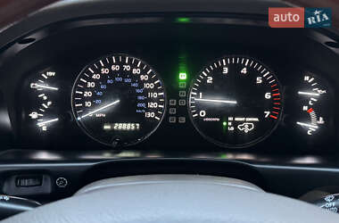 Внедорожник / Кроссовер Lexus LX 2006 в 