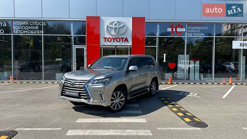Внедорожник / Кроссовер Lexus LX 2019 в 