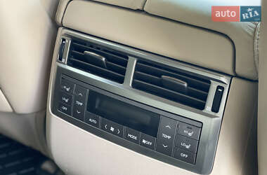 Позашляховик / Кросовер Lexus LX 2010 в 