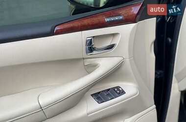 Позашляховик / Кросовер Lexus LX 2010 в 