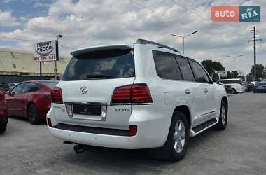 Позашляховик / Кросовер Lexus LX 2010 в 