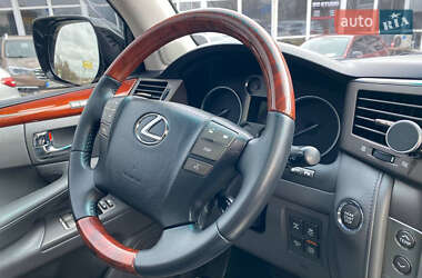 Внедорожник / Кроссовер Lexus LX 2010 в 