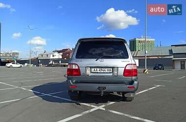 Внедорожник / Кроссовер Lexus LX 2004 в 