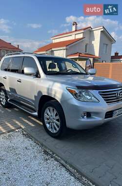 Внедорожник / Кроссовер Lexus LX 2008 в 