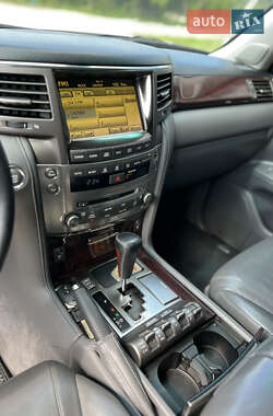Внедорожник / Кроссовер Lexus LX 2010 в 