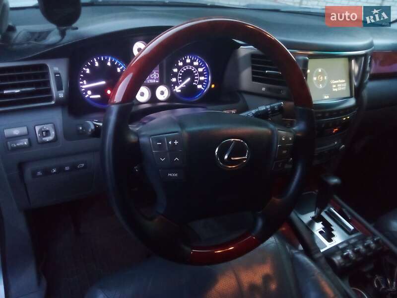 Внедорожник / Кроссовер Lexus LX 2008 в Одессе