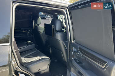 Внедорожник / Кроссовер Lexus LX 2018 в 