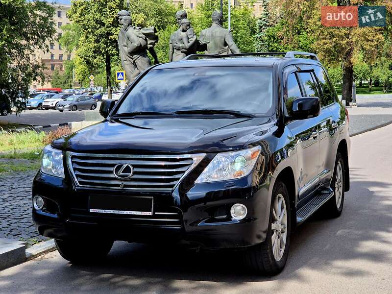 Внедорожник / Кроссовер Lexus LX 2010 в Харькове