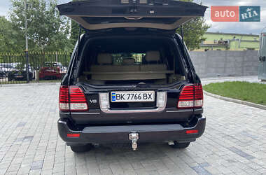 Внедорожник / Кроссовер Lexus LX 2004 в 