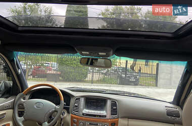 Внедорожник / Кроссовер Lexus LX 2004 в 