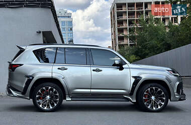 Внедорожник / Кроссовер Lexus LX 2022 в 