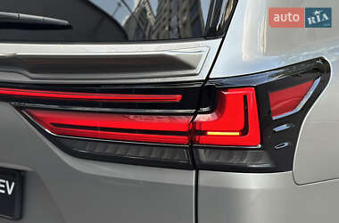 Внедорожник / Кроссовер Lexus LX 2022 в 