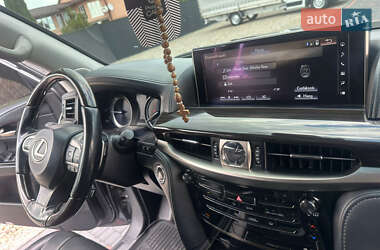 Внедорожник / Кроссовер Lexus LX 2017 в 