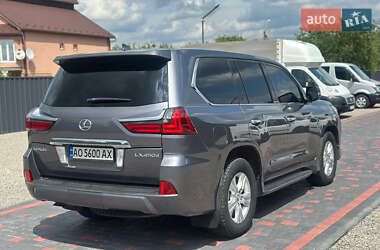Внедорожник / Кроссовер Lexus LX 2017 в 