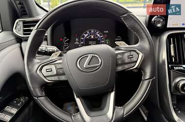 Внедорожник / Кроссовер Lexus LX 2022 в 