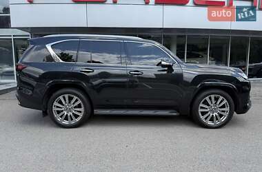Внедорожник / Кроссовер Lexus LX 2023 в 
