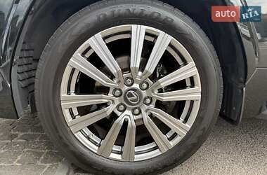 Внедорожник / Кроссовер Lexus LX 2023 в 