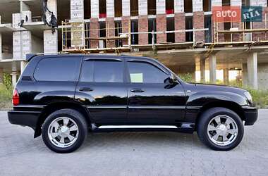 Внедорожник / Кроссовер Lexus LX 2003 в 
