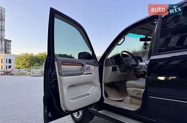 Внедорожник / Кроссовер Lexus LX 2003 в 