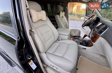 Внедорожник / Кроссовер Lexus LX 2003 в 
