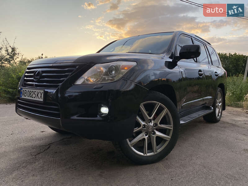 Позашляховик / Кросовер Lexus LX 2008 в 